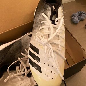 Men’s football cleats